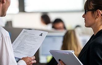 Conseils RH : 4 questions à Suzy, Chargée de Recrutement