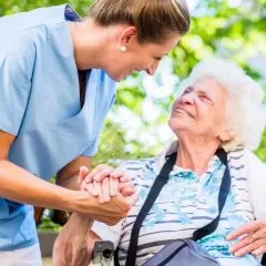 Comment développer sa micro-entreprise de services à la personne ?