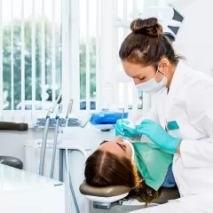 Orthodontiste : études, métier, salaire