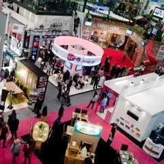 Commercial : études, diplômes, métier, salaire, formation