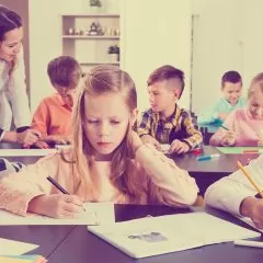 Éducateur de jeunes enfants : études, métier, salaire et formation