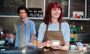 Vous êtes étudiant ? Pourquoi un job d&rsquo;été pourrait changer votre vie