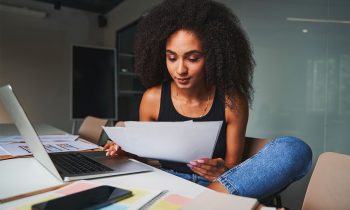 Débloquez votre Potentiel : comment faire briller votre CV pour un emploi saisonnier