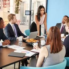 Vous reprenez une entreprise ? Découvrez comment la gérer comme un Pro !
