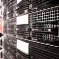 Hébergement web mutualisé vs dédié : quelle option pour votre projet en ligne ?