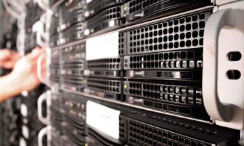 Hébergement web mutualisé vs dédié : quelle option pour votre projet en ligne ?